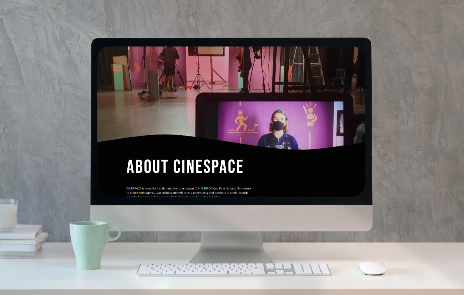 mockup driving school website laptop